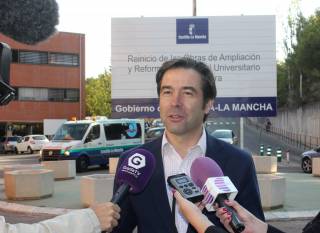 Lorenzo Robisco hoy en rueda de   prensa en el Hospital de Guadalajara 200917