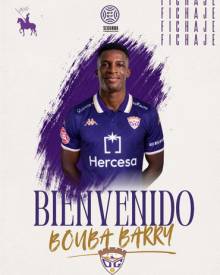 El Dépor presenta a su nuevo jugador. Foto: CD Guadalajara. Barry 1