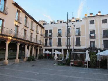 plaza-mayor-sobrecubiertas-370x278 1