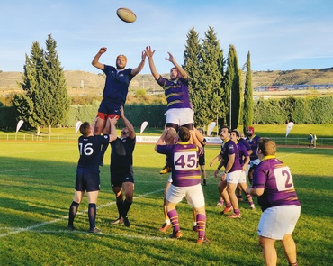 Rugby CRG Movember IE University Touche 1