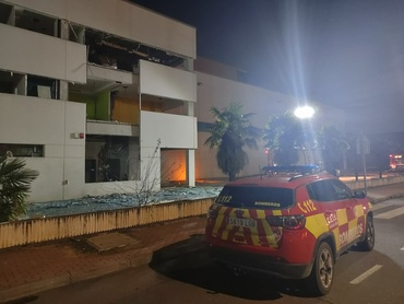 Incendio nave Polígono la Quinta Cabanillas 2