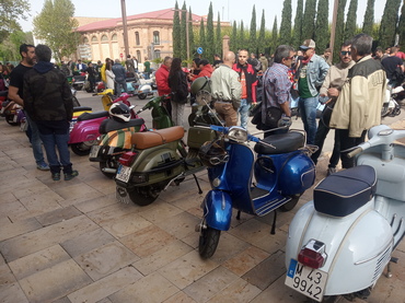 Concentración Vespas Infantado 1