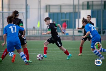 Lance del partido entre Hogar y Dinamo B en la primera vuelta