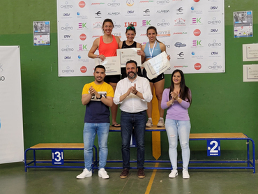 Azuqueca media maraton podio media local femenino