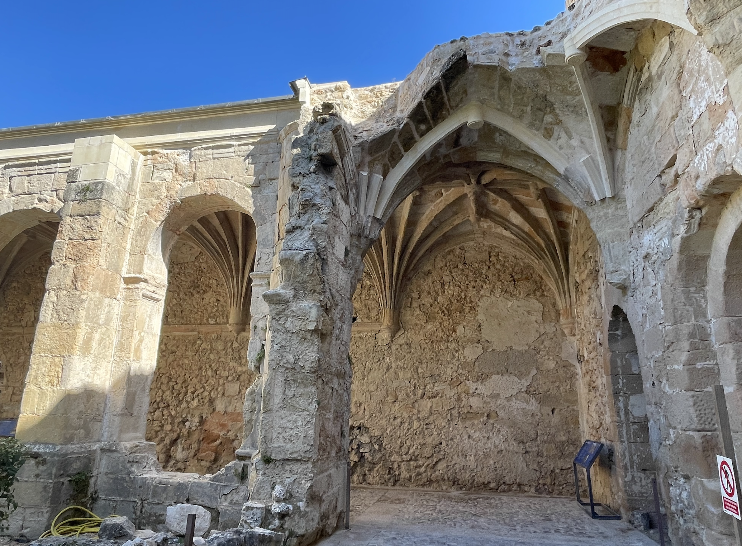monasterio de monsalud 2024