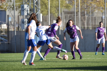 Difícil papeleta para las féminas del Guadalajara en su vista al Madrid C.F. Foto Luis Polo Mariano Viejo 1