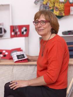 estrell ortiz presenta cinco lobitos