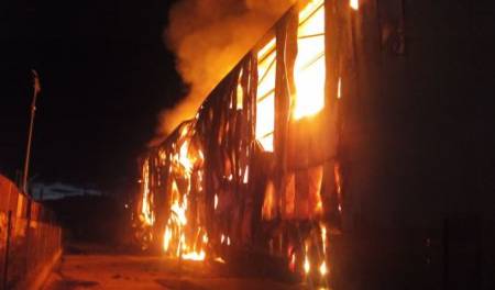 incendio-ceis-madrugada