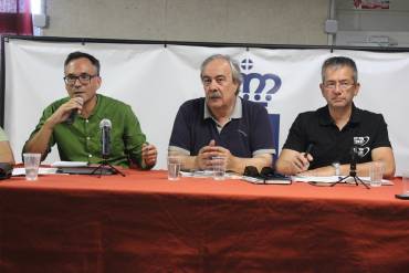 Encuentro equipo director colegio con madres y padres de alumnos2