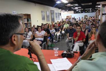 Encuentro equipo director colegio con madres y padres de alumnos3