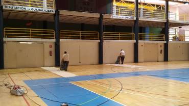 El polideportivo San José lleva 13 meses cerrado al público y no abrirá hasta septiembre de 2027/ Archivo