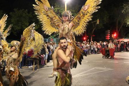 desfile-aves-buena