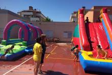 campamento urbano verano hinchables agua