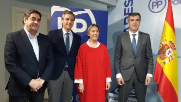 José Ignacio Echániz Antonio González Terol Ana Guarinos y Antonio Román momentos antes de la reunión del Comité de Campaña del PP de Guadalajara