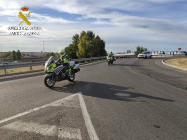 guardia civil carretera moto control 