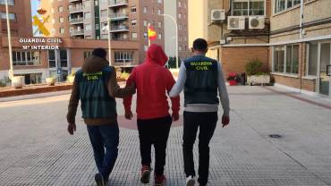 Guardia Civil Bandas Op Arévola detención