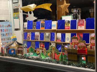 Concurso escaparates navidad GU Librería Lua