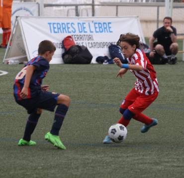 Eric García sorteando a un contrario