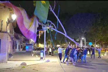 Marchamalo los mayos 2024 izado