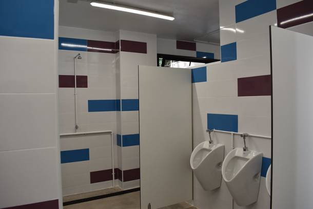 vestuarios piscina san roque