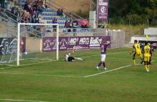 El portero no pudo hacer nada por evitar el primer gol Foto Luis Barra