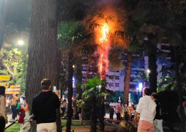 Ferias 2022 Palmera ardiendo correpiés Santo Domingo 1