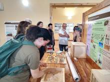 Imágenes de los participantes en la excursión científica de la Real Sociedad Española de Historia Natural en la Pequeña Ciudad Encantada y en el Área Didáctica del CIPAT 2