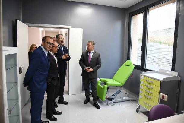 Interior centro salud cifuentes