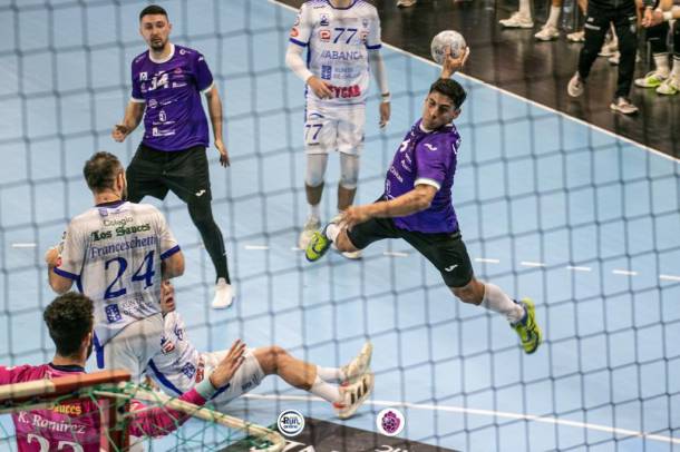 Civitas BM Guadalajara tuvo la victoria en manos de Charly Foto ASOBAL