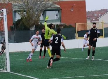 Escrivá y el entramado defensivo del Hogar impidieron que esta vez anotase Palero Foto Luis Blasco 1