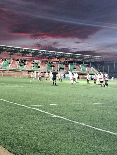 Momento en el que Pedro se dispone a lanzar el panalti del 2-1 para el Cabanillas Foto Mara Roldán
