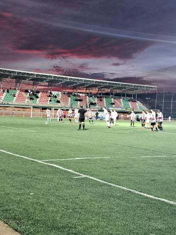 Momento en el que Pedro se dispone a lanzar el panalti del 2-1 para el Cabanillas Foto Mara Roldán
