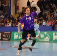 Chiuffa lanza a puerta en el partido ante el Granollers. Foto Santi Molina 1