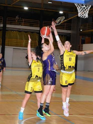 Derrota de Ferial Plaza en basket femenino