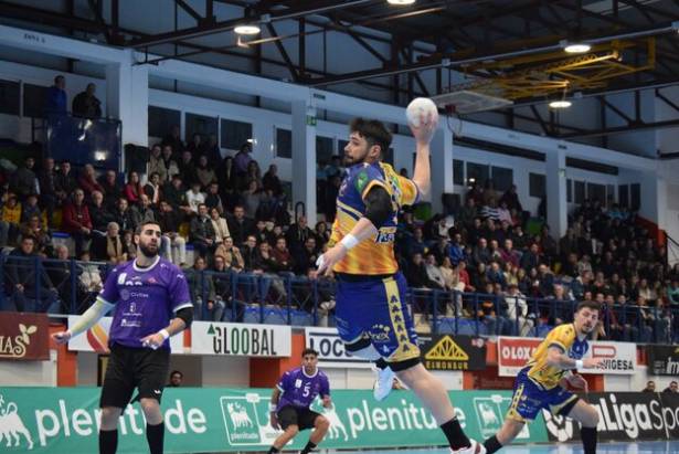 Civitas BM. Guadalajara cae en Puente Genil. Foto Estefanía Hernández 1