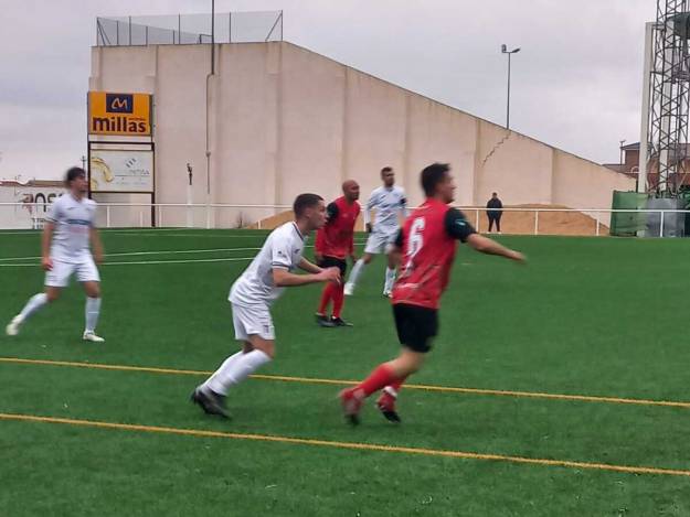 EL Alovera cayó en Mora 3-2 después de remontar 1