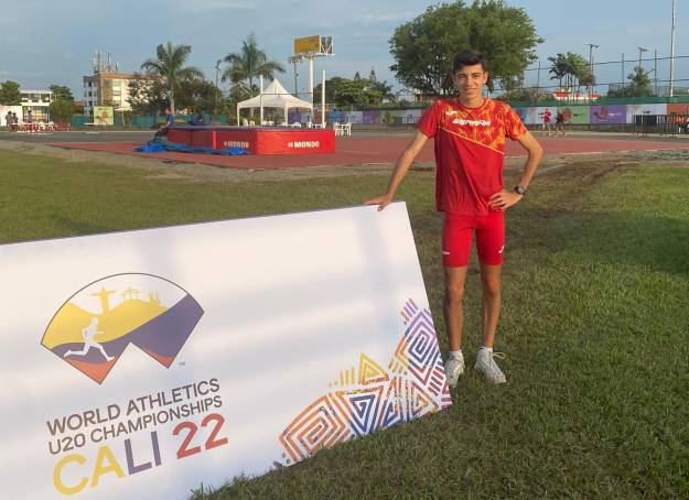 Jaime Migallón medalla de bronce al mérito deportivo. En la foto en el mundial sub-20 de Colombia 1
