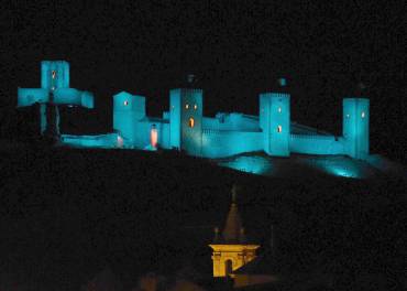 Castillo de Molina de Aragón y Torre iluminacion nocturna