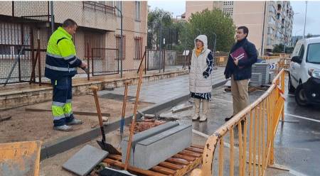 Reparacion acera Layna Serrano