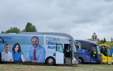 autobús de Paco Núñez en Barbatona