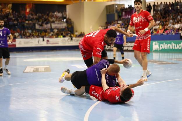 Balonmano GU - Sinfín Santander descenso de ASOBAL