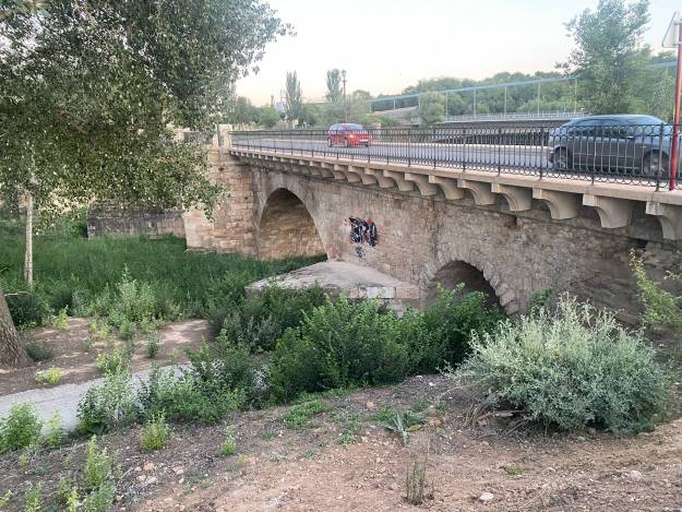 Puente árabe grafitis Foto Luis Barra 2