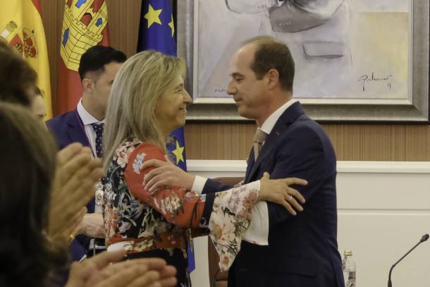 guarinos rojo toma posesion guarinos 2023