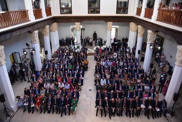 Page-posesion-publico