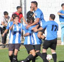 Alegría Torrejonera tras la victoria ante el Sagreño en Primera Autonómica Foto Martín Mesón 1