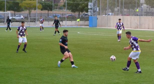 Empate entre Haro y At. Guadalajara en un buen partido de segunda regional Foto José Rojo 1 1
