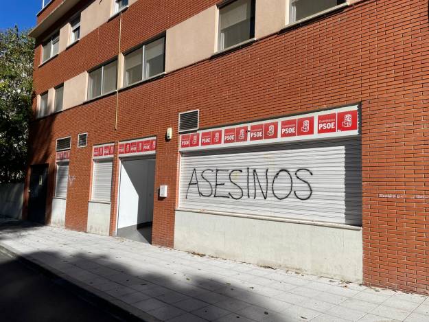pintadas asesino psoe