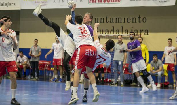 BM Guadalajara Burgos FotoDXTenGuada - Santi Molina 1