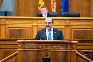 Día de la Constitución 2025 en las Cortes CLM 6 Bellido