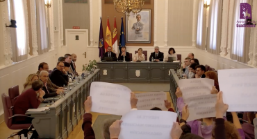 feministas protesta pleno 1 dicidmebre 2023